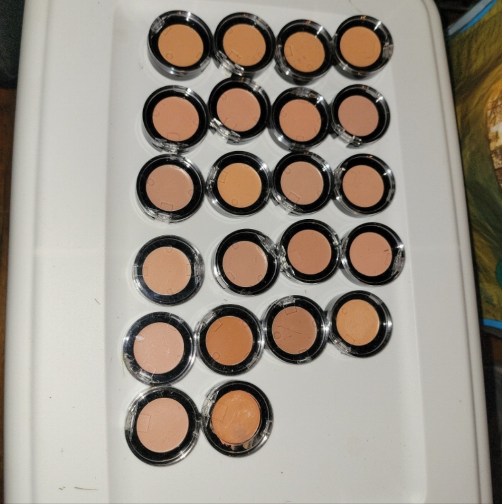 Bobbi Brown Cosmetics Corrector